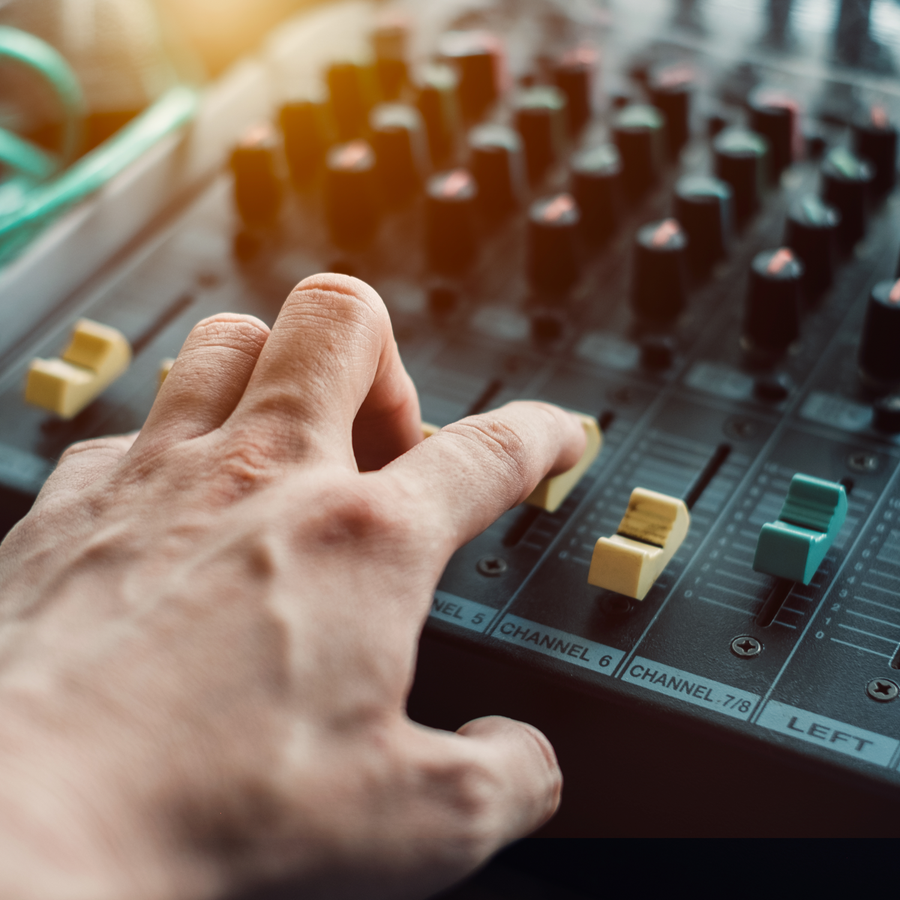 Sound Prompter Stageprompter USA | Stage Teleprompters & Lyric Monitors for Musicians